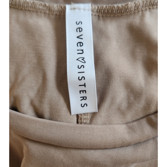 Short Sleeve High Slit Top - Picture 3 of 3